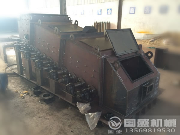 多級聯(lián)動泥石分離機(jī) 多級聯(lián)動泥石分離機(jī)